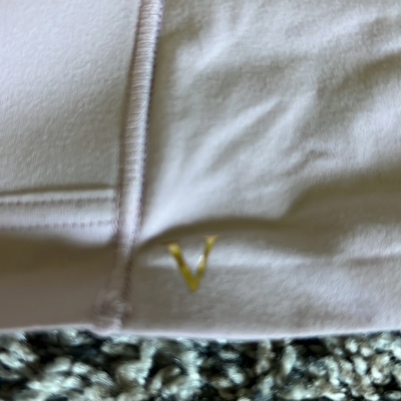 Victoria's Secret light pink Bra size 38DD - Picture 2 of 4